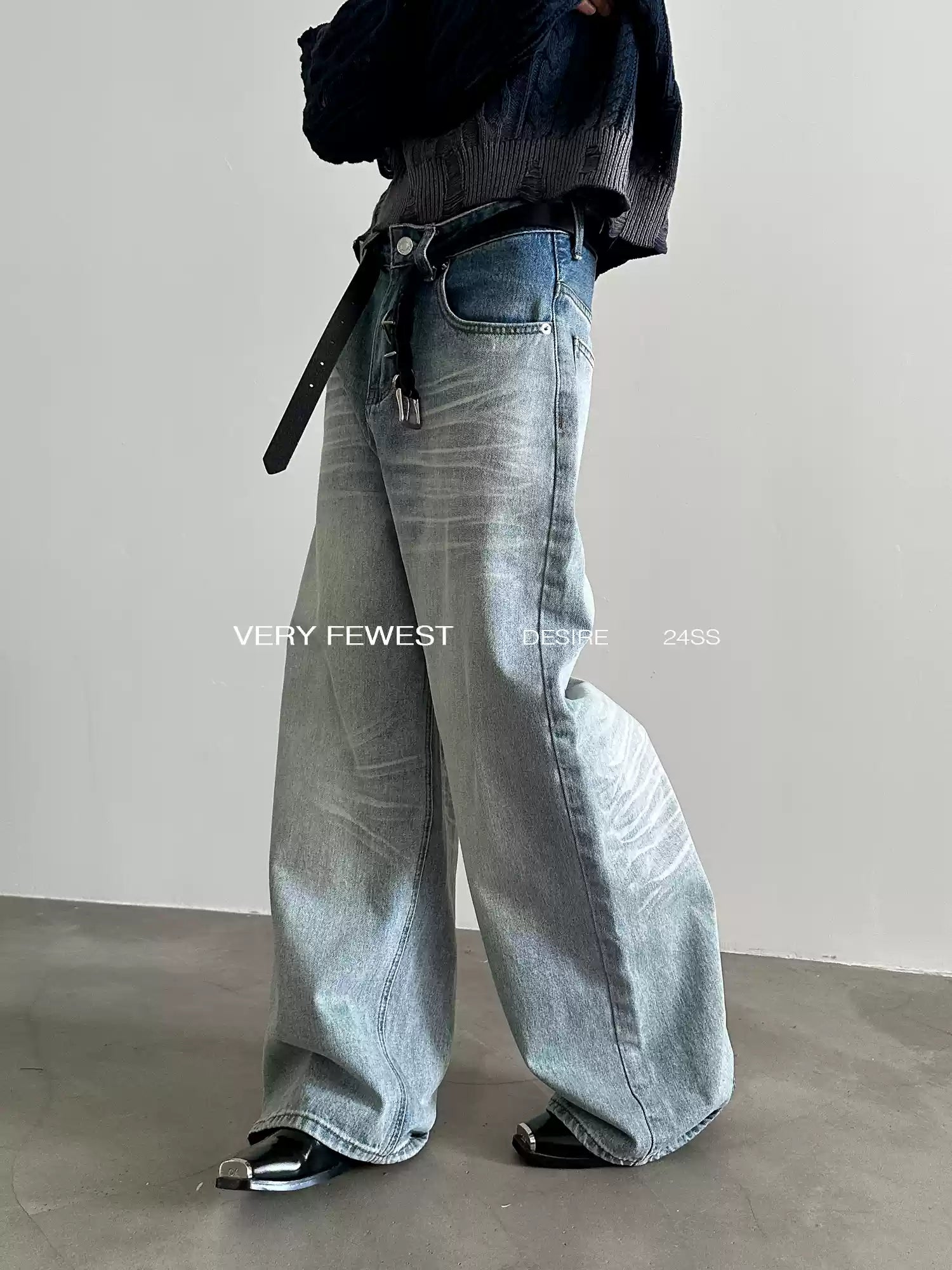ウォッシュド ストレートワイドジーンズ